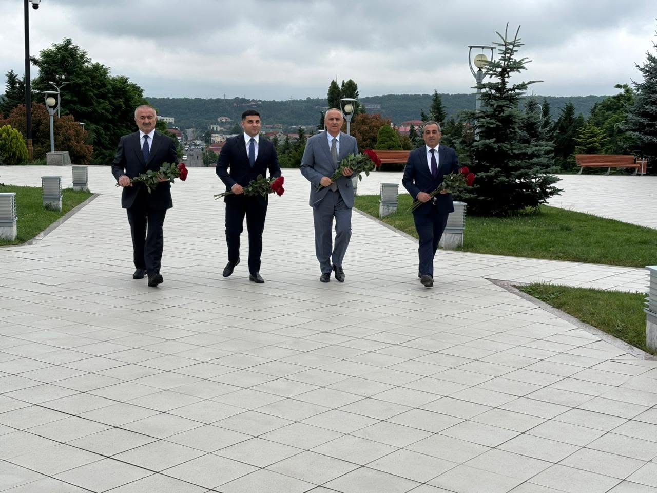221.jpg