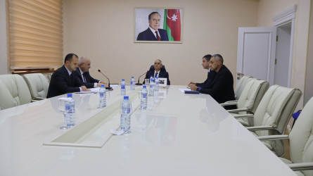 Qusar Rayon İcra Hakimiyyətində Sudan İstifadəedənlər Birliklərinin yeni seçilmiş sədrləri və icraçı direktorları ilə su təsərrüfatlarının idarə olunmasında bələdiyyələrin rolunun artırılması məqsədilə görüş keçirilib