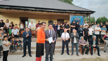 Kənd komandaları arasında gərgin idman mübarizəsi: Qusar rayonunda futbol turniri başa çatıb