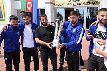 Çempion “Şahdağ Qusar” futbol komandası doğma Qusarda böyük təntənə ilə qarşılanıb