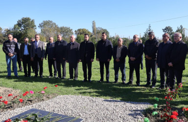 Qusar rayonunun bir sıra kəndlərində şəhidlərin məzarları ziyarət edilib
