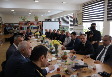 Hil kəndində sakinlərlə növbəti səyyar qəbul keçirilib