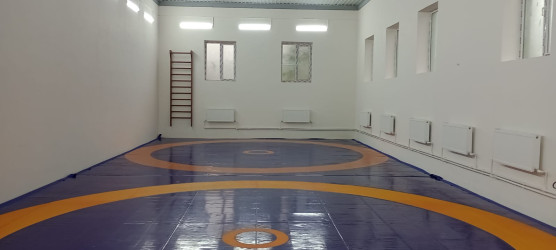 İcra başçısı Qusar Uşaq Gənclər İdman-Şahmat Məktəbində təmirdən sonra yaradılmış şəraitlə yerində tanış olub