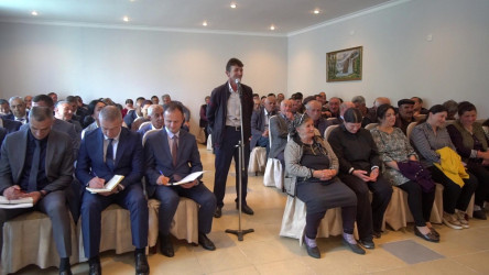 İcra başçısı sakinlərin müraciətlərini yerində dinlədi
