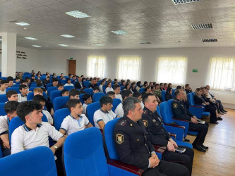 Qusar gənclərinə Daxili İşlər Nazirliyinin Polis Akademiyasına qəbul imkanları və xidmət perspektivləri barədə məlumat verilib