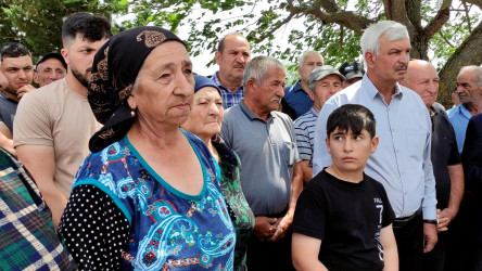 Qusar rayonunun Minəxür kəndində səyyar qəbul keçirilib