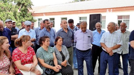 RİH başçısının Köhnə Xudat kəndində vətəndaşların səyyar qəbulu keçirilib