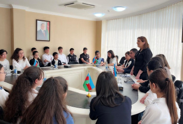 Qusarda “Heydər Əliyev siyasi məktəbini öyrənirik” dərslərinin növbəti məşğələsi keçirilib-23.05.2025