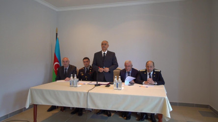 İcra başçısı sakinlərin müraciətlərini yerində dinlədi