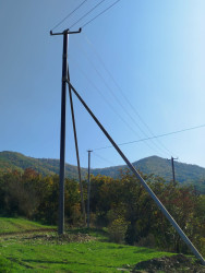 Qusar rayonunun Əvəcük kəndinin elektrik enerjisi infrastrukturu tamamilə, Yuxarı Tahircal kəndini elektrik enerjisi ilə təmin edən 10 KV-luq hava elektrik verilişi xətti yenidən qurulub