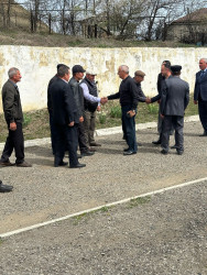 Yerlərdə sakinlərlə görüşlər mütəmadi xarakter daşıyır