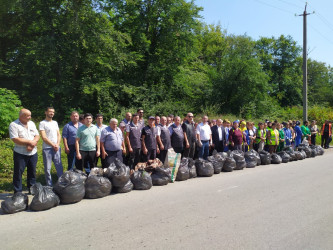 "Təmiz ölkəm" aksiyası çərçivəsində Qusar rayonunda keçirilmiş tədbir.