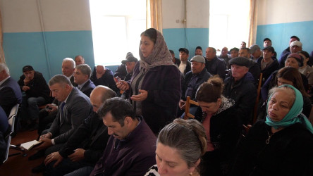 Samur qəsəbəsi sakinlərinin müraciətləri dinlənilib