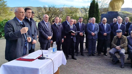 Qusar Rayon İcra Hakimiyyətinin başçısı Ukur kəndində sakinlərlə görüşüb