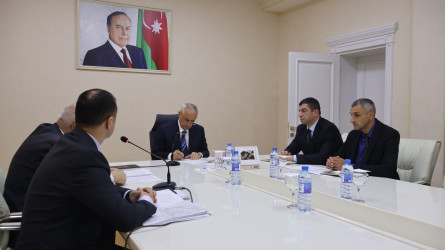 Qusar Rayon İcra Hakimiyyətində Sudan İstifadəedənlər Birliklərinin yeni seçilmiş sədrləri və icraçı direktorları ilə su təsərrüfatlarının idarə olunmasında bələdiyyələrin rolunun artırılması məqsədilə görüş keçirilib