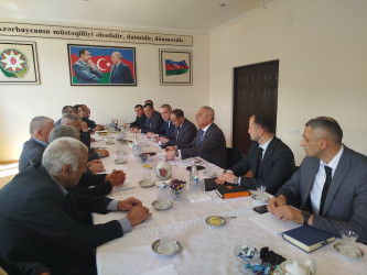 İcra başçısı yerli özünüidarəetmə orqanları və ictimaiyyət nümayəndələri ilə görüşlər keçirib