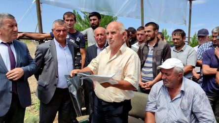 Qusar Rayon İcra Hakimiyyətinin başçısı rayonun Qullar kəndində vətəndaşların səyyar qəbulunu keçirib