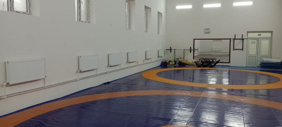 İcra başçısı Qusar Uşaq Gənclər İdman-Şahmat Məktəbində təmirdən sonra yaradılmış şəraitlə yerində tanış olub
