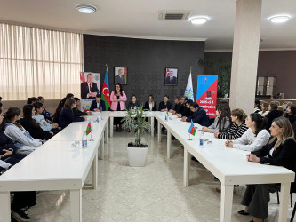 “Heydər Əliyev siyasi məktəbini öyrənirik” dərsləri çərçivəsində “Şanlı Zəfərimiz-əbədi qürurumuz” mövzusunda növbəti məşğələ baş tutub