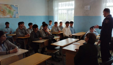 Qusarda narkomaniya, erkən nikaha qarşı mübarizə, dövlət atributlarına hörmət mövzularında maarifləndirici tədbir keçirilib