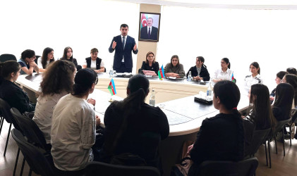 Qusarda “Heydər Əliyev siyasi məktəbini öyrənirik” dərslərinin növbəti məşğələsi keçirilib-23.05.2025