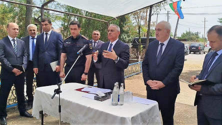 Gündüzqala kəndində vətəndaşların müraciətləri dinlənildi