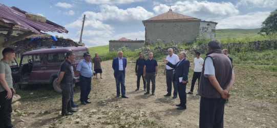 İcra başçısı Arçan və Əlix kəndlərində sakinlərlə görüşüb