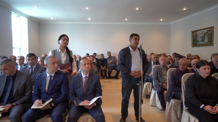 İcra başçısı sakinlərin müraciətlərini yerində dinlədi