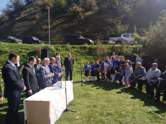 Qusar rayonunun Əvəcük kəndinin elektrik enerjisi infrastrukturu tamamilə, Yuxarı Tahircal kəndini elektrik enerjisi ilə təmin edən 10 KV-luq hava elektrik verilişi xətti yenidən qurulub