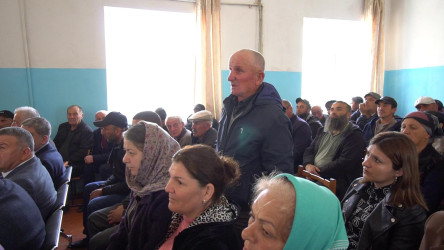 Samur qəsəbəsi sakinlərinin müraciətləri dinlənilib